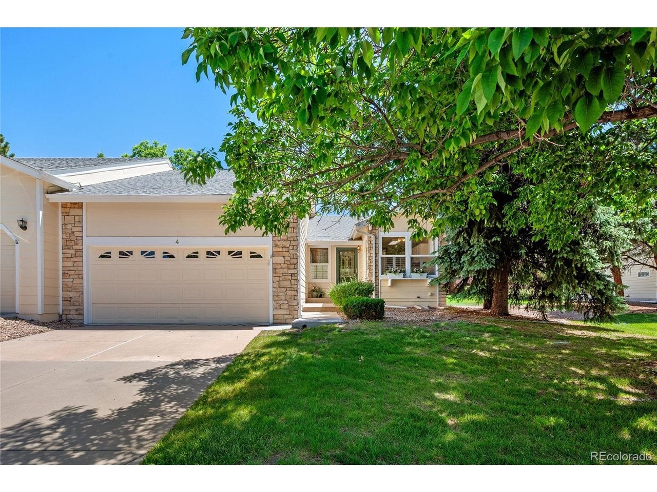 4 Shetland Ct — photo