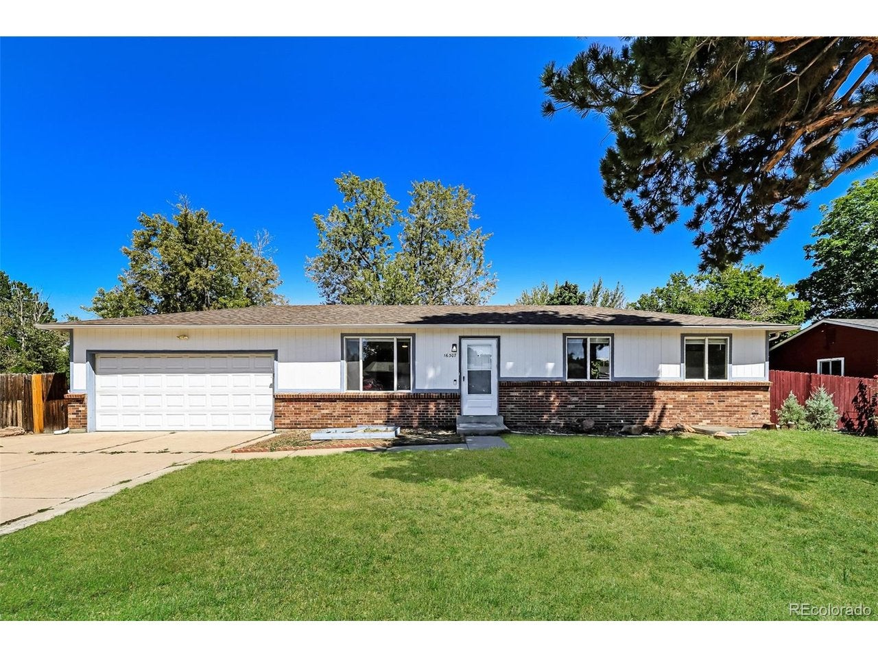 16307 E Brunswick Pl — photo
