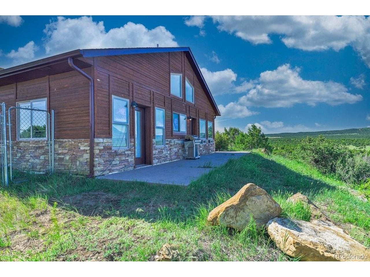 324 Chaps Ct — photo
