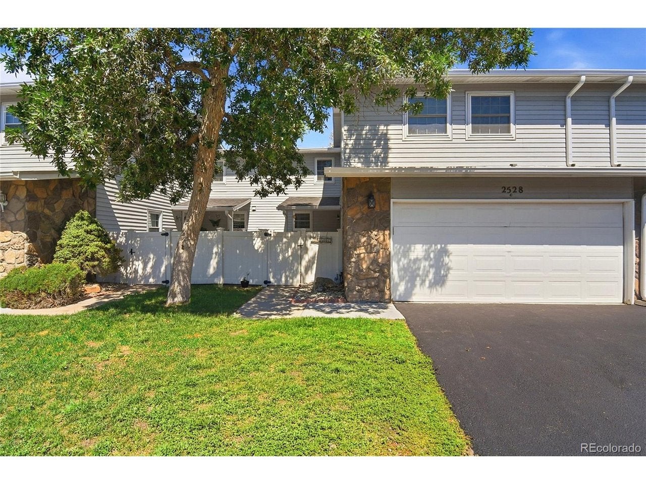 2528 S Vaughn Way C — photo
