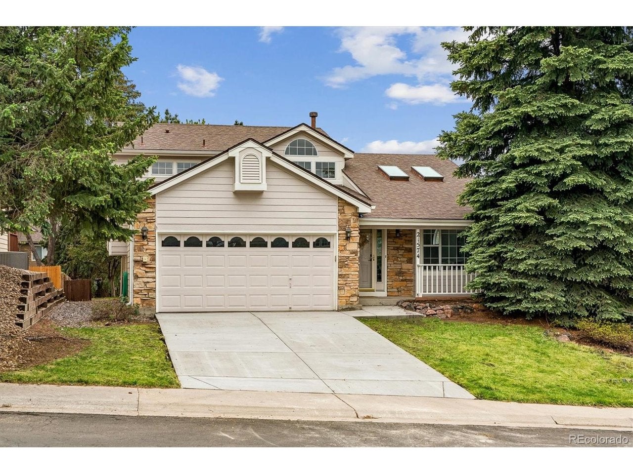 21574 Omaha Ave — photo