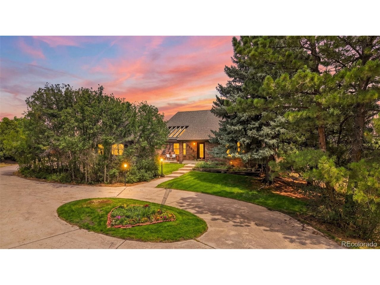 9302 N Heather Dr — photo