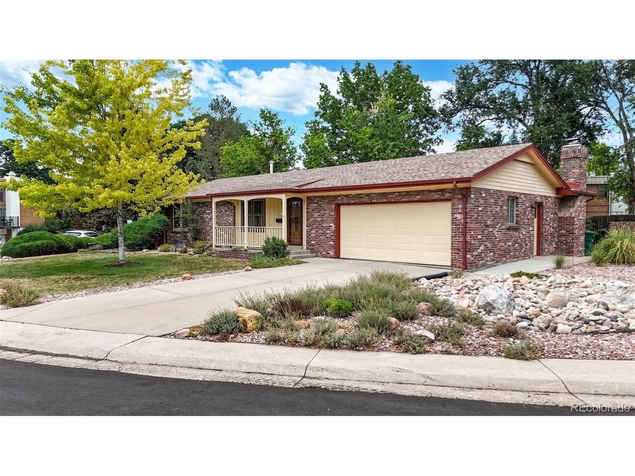 6403 E Bethany Pl — photo