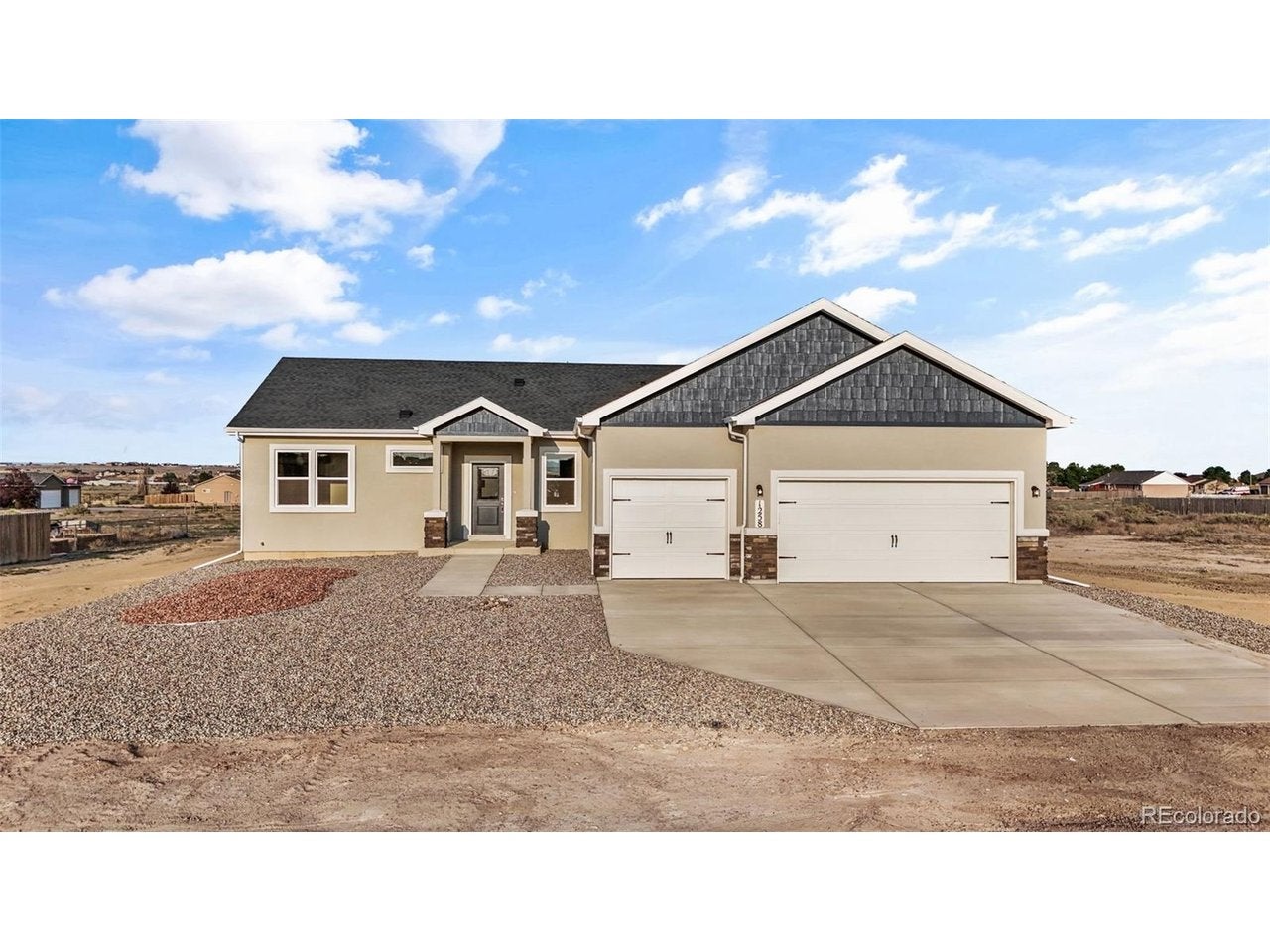 1258 N Kirkwood Dr — photo