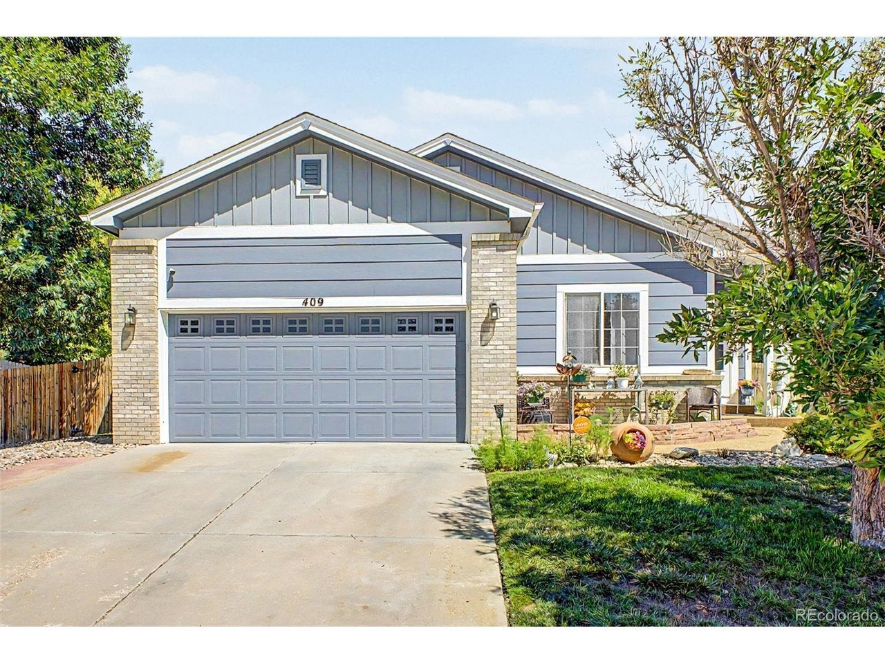 409 Dee Rd — photo