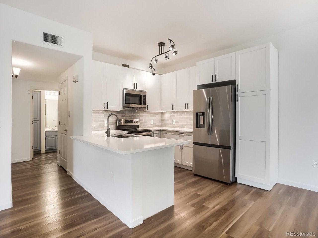 1148 Opal St 103 — photo