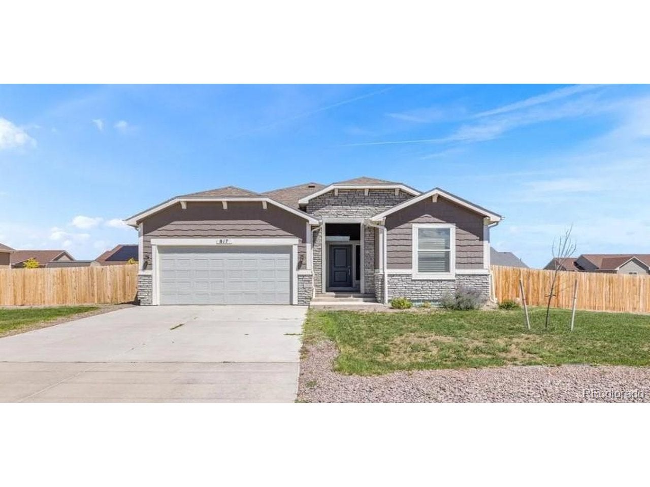 817 E Maybell Dr — photo