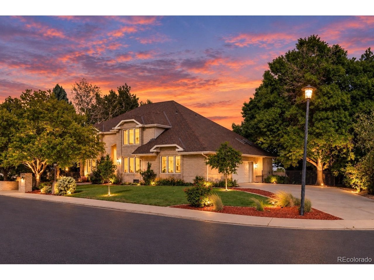 8024 Fox Hill Dr — photo