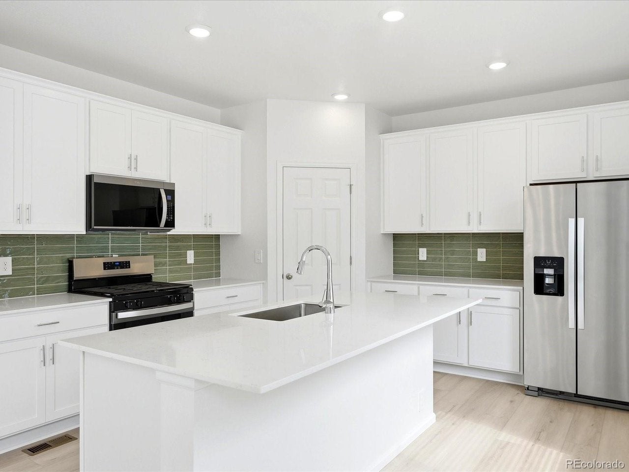 6872 Quail Ave — photo