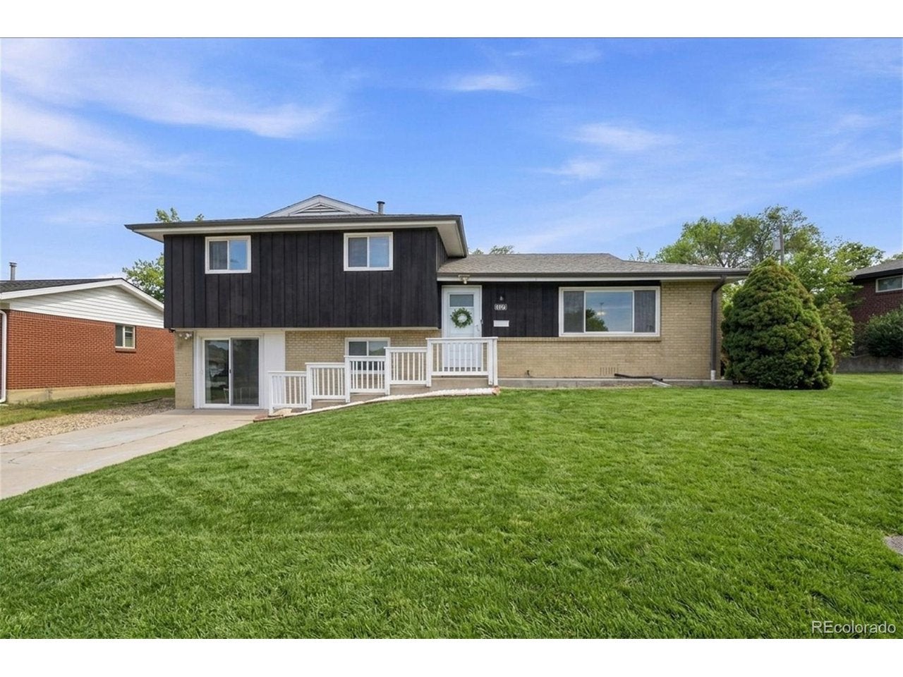 8290 Louise Dr — photo