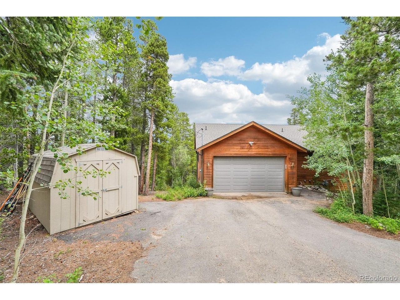 1034 Karlann Dr — photo