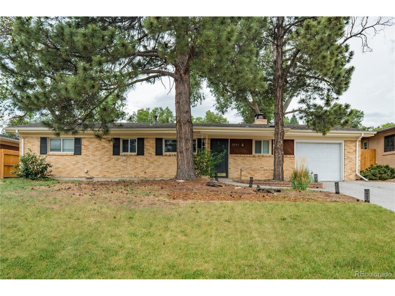 1009 Parkview Blvd — photo