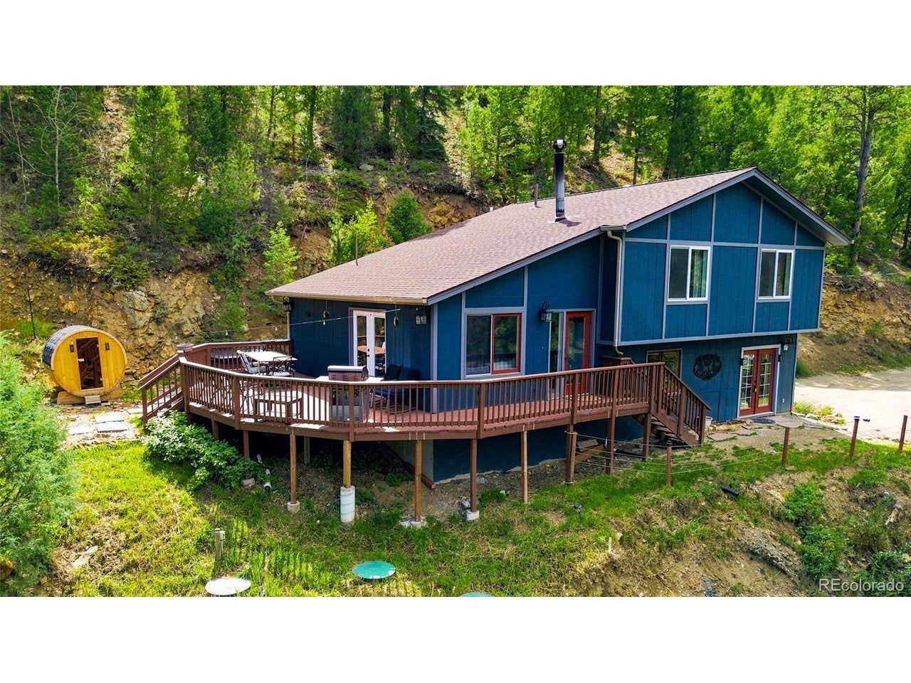 812 Soda Creek Rd — photo