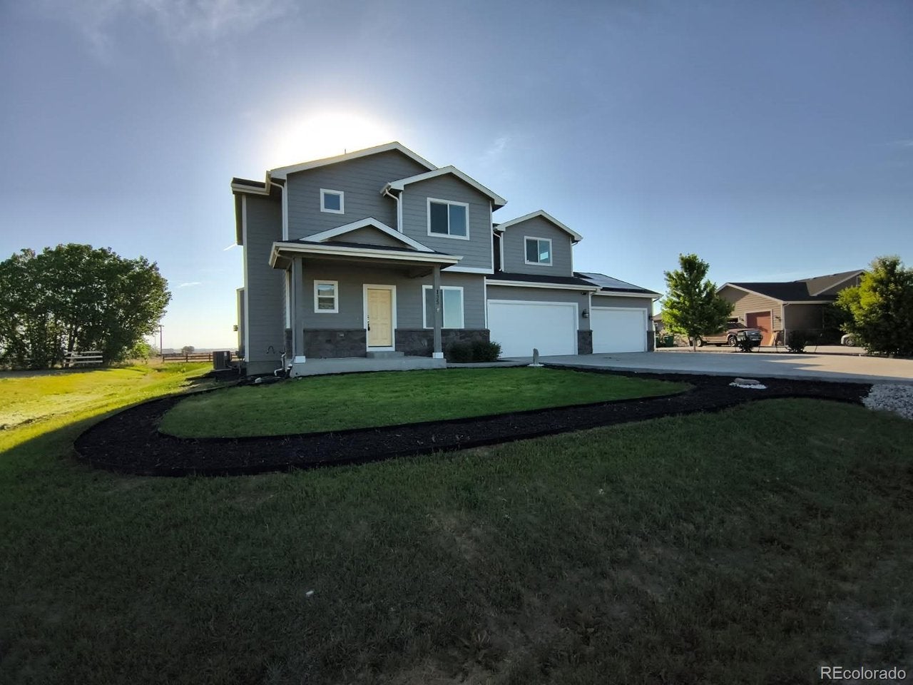 135 Foxtail Dr — photo