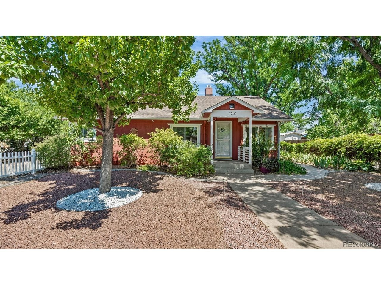 124 N Ash St — photo