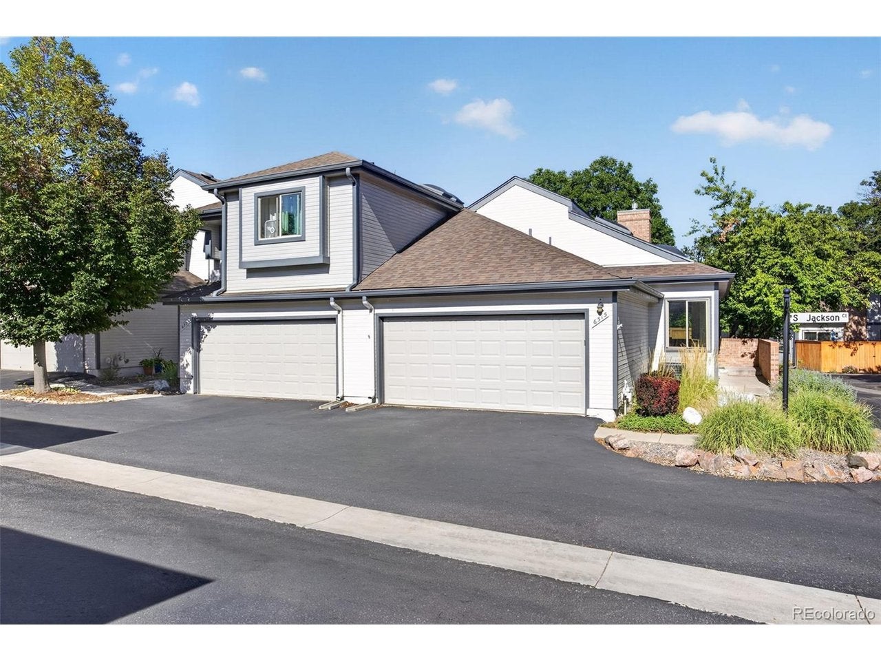 6515 S Jackson Ct — photo
