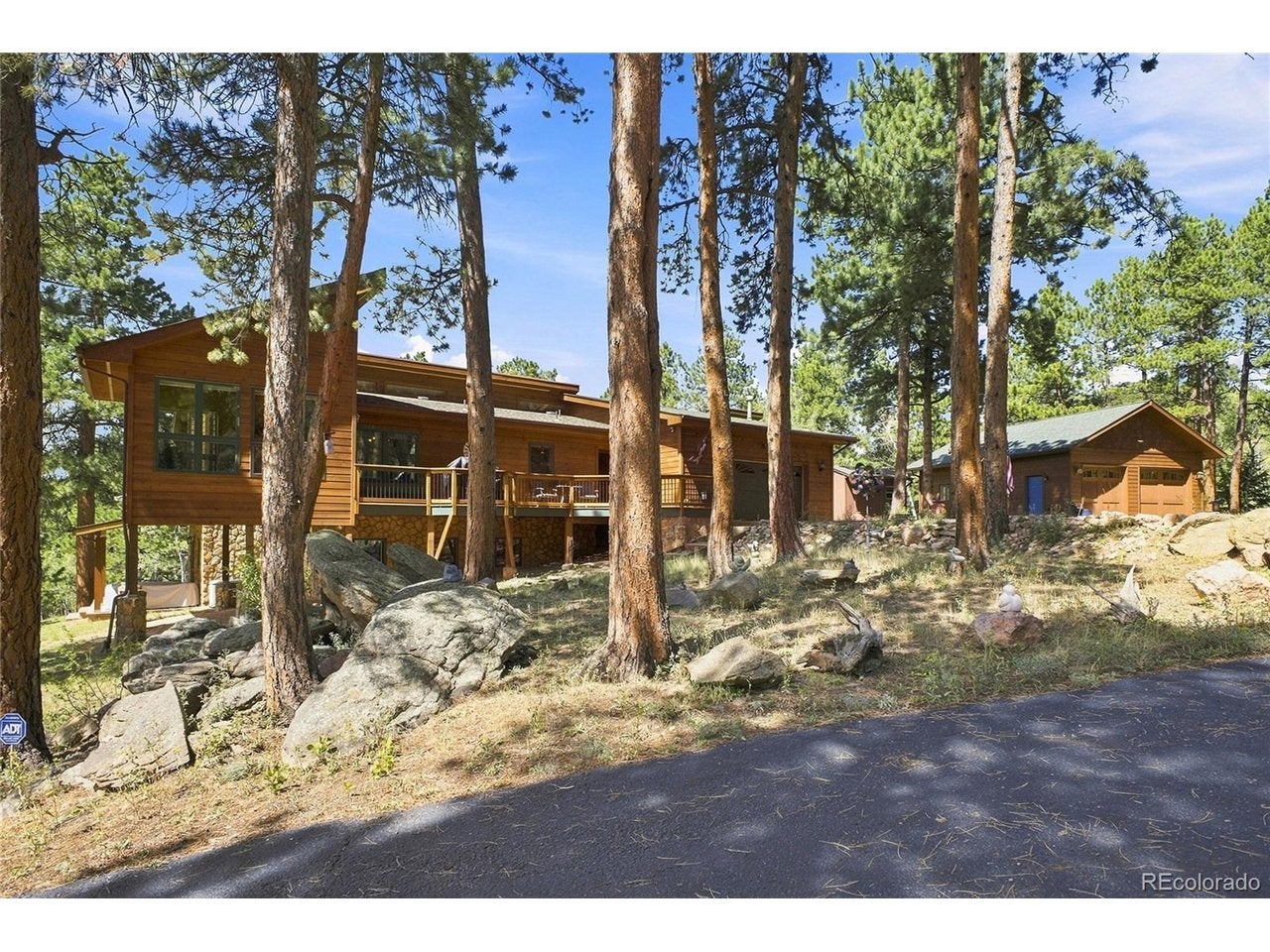 9749 Hilldale Dr — photo