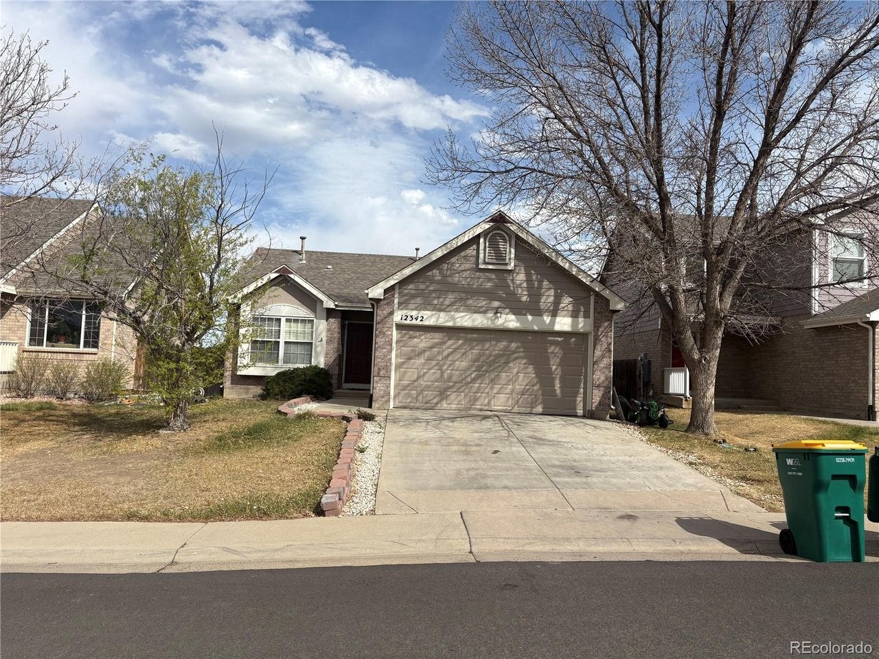 12342 Newport Ct — photo