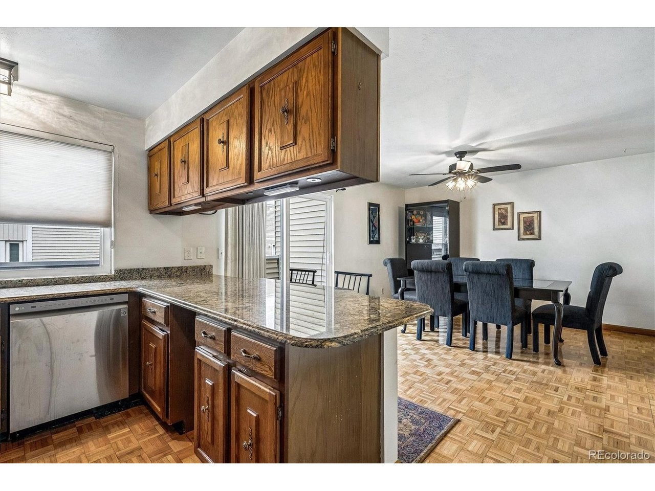 1050 S Monaco Pkwy 99 — photo