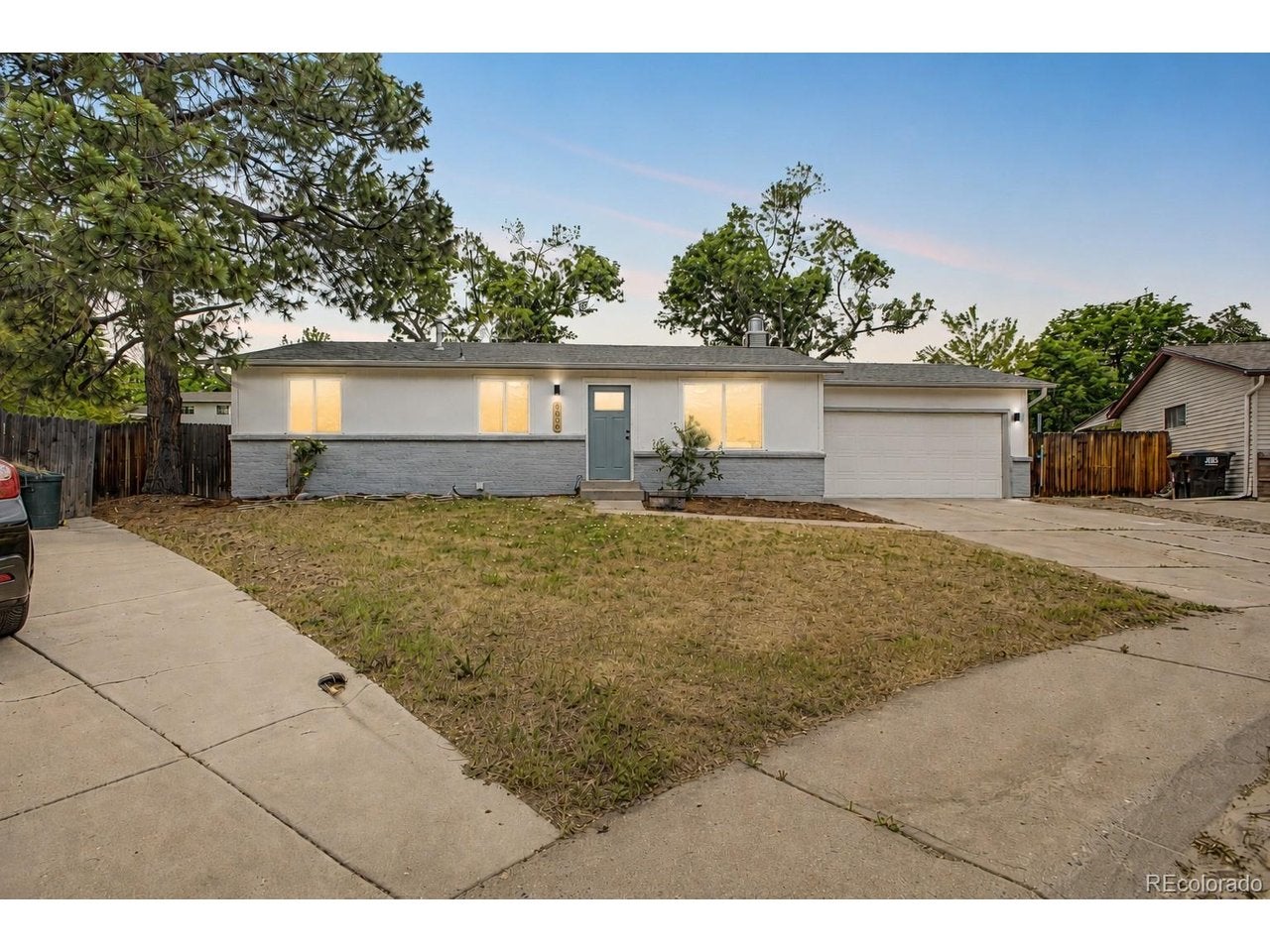9272 W Hoover Pl — photo