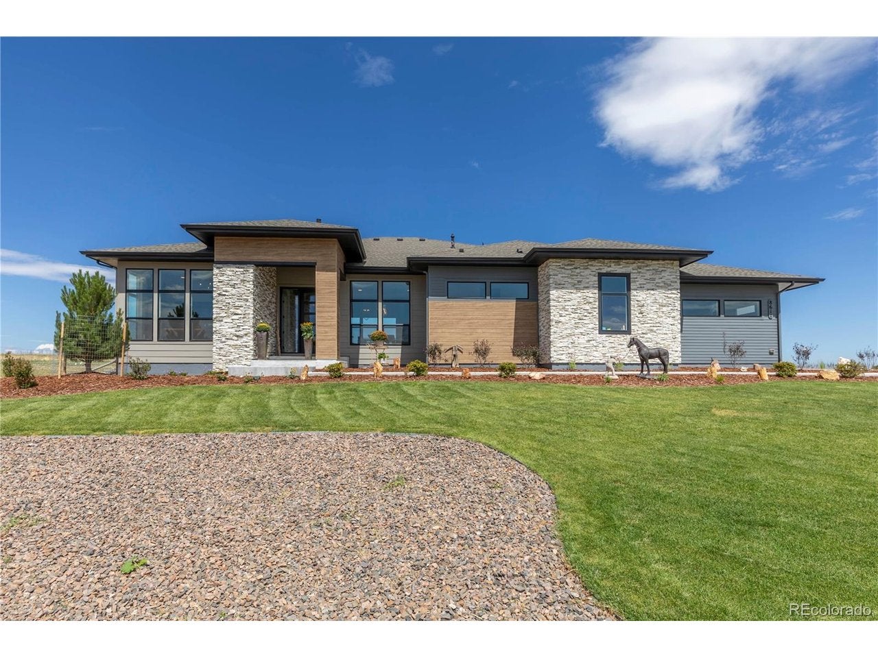 8611 Carneros Ct — photo