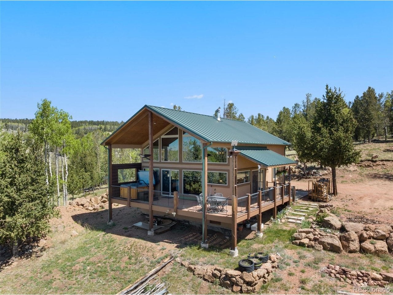 621 School House Hl — photo
