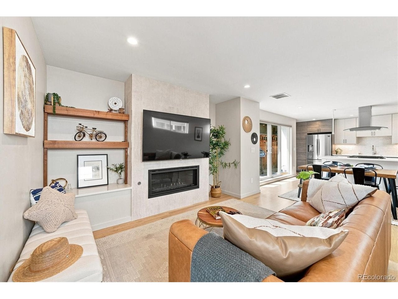 1415 Irving St — photo