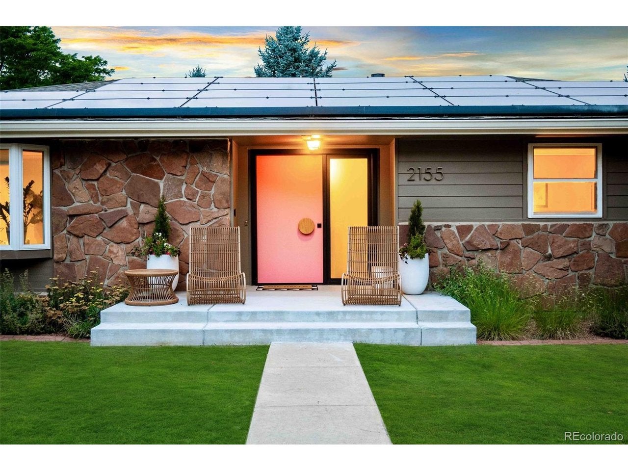2155 Union Dr — photo