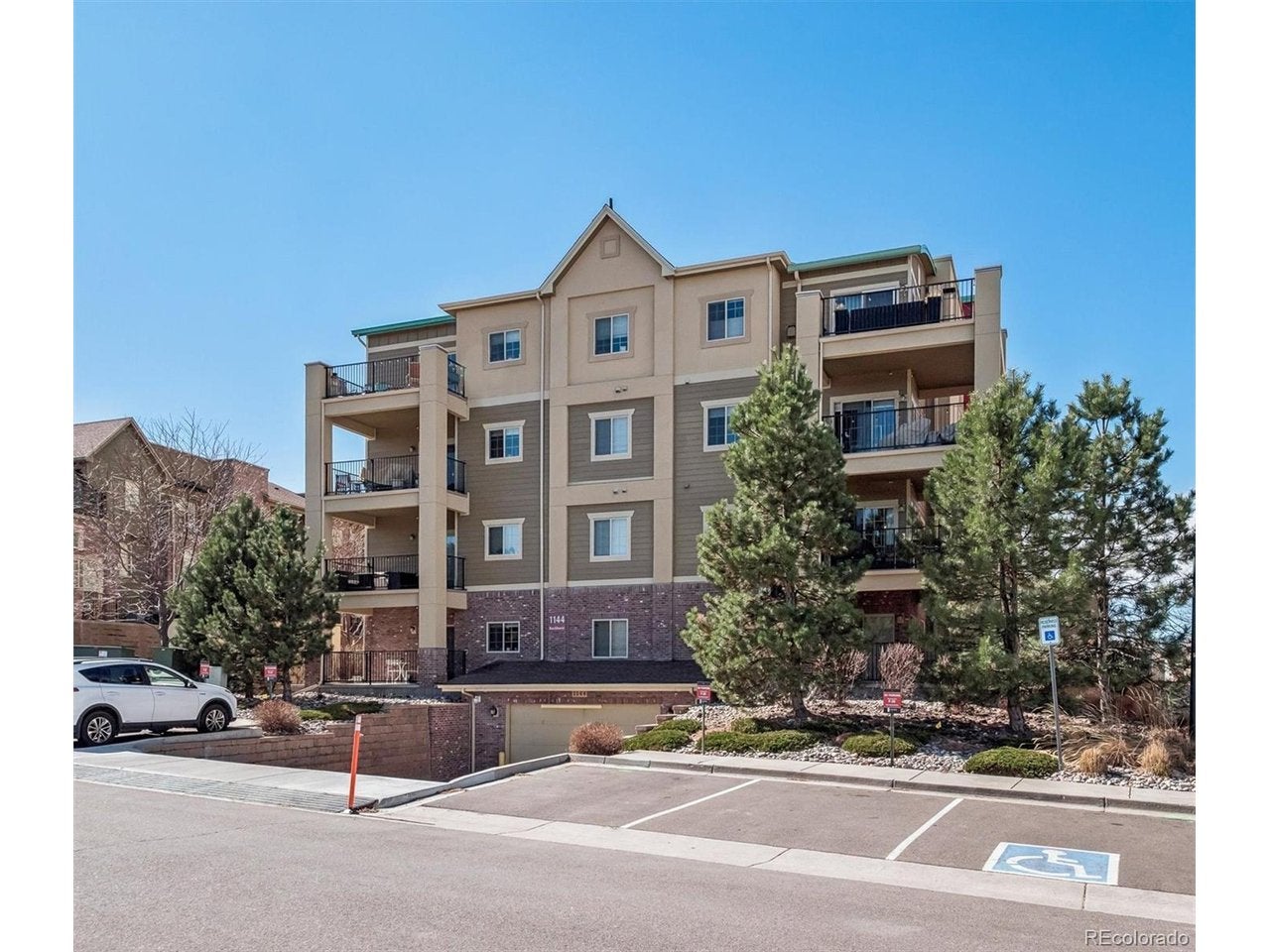 1144 Rockhurst Dr 107 — photo