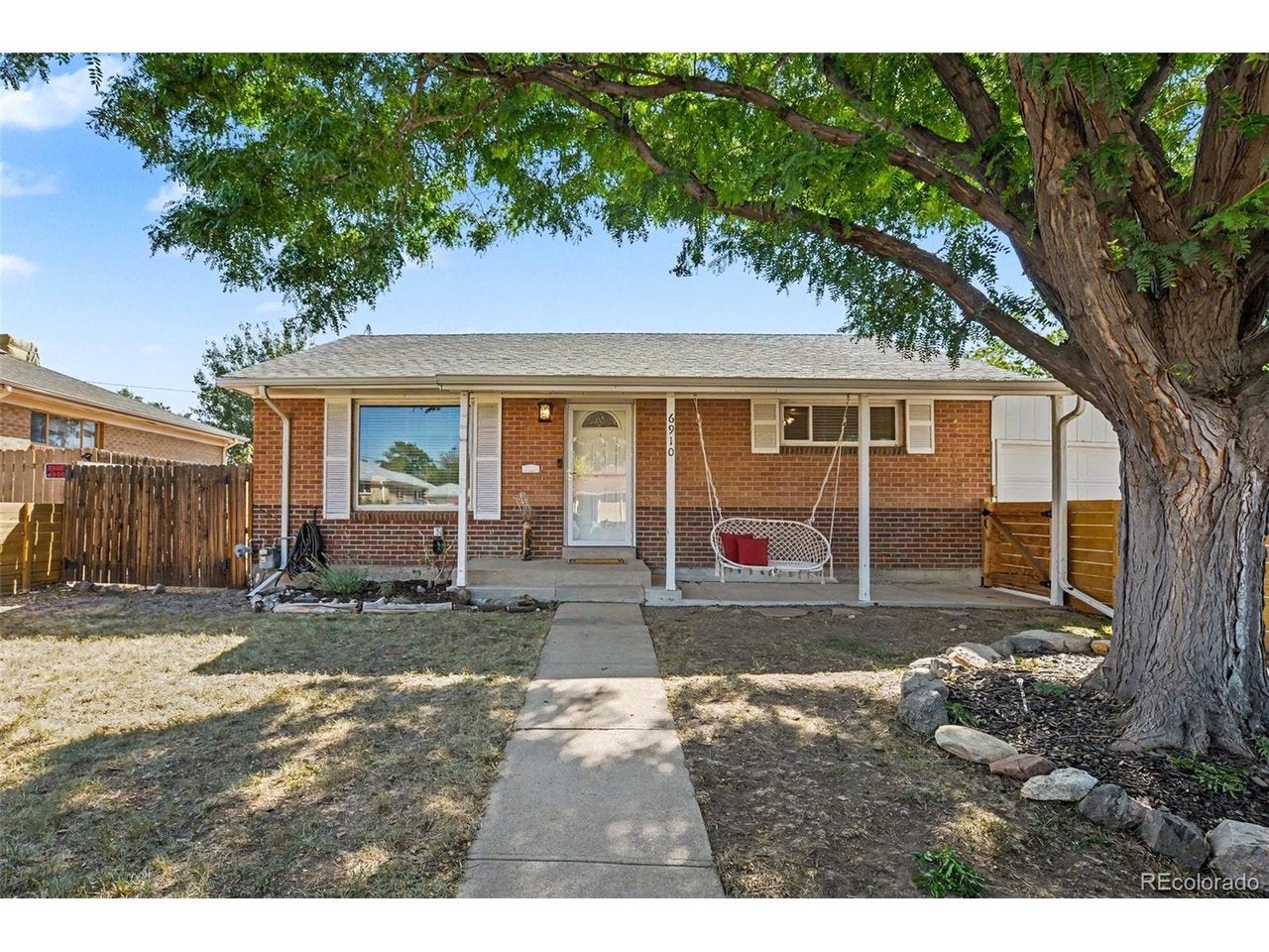 6910 Ruth Way — photo