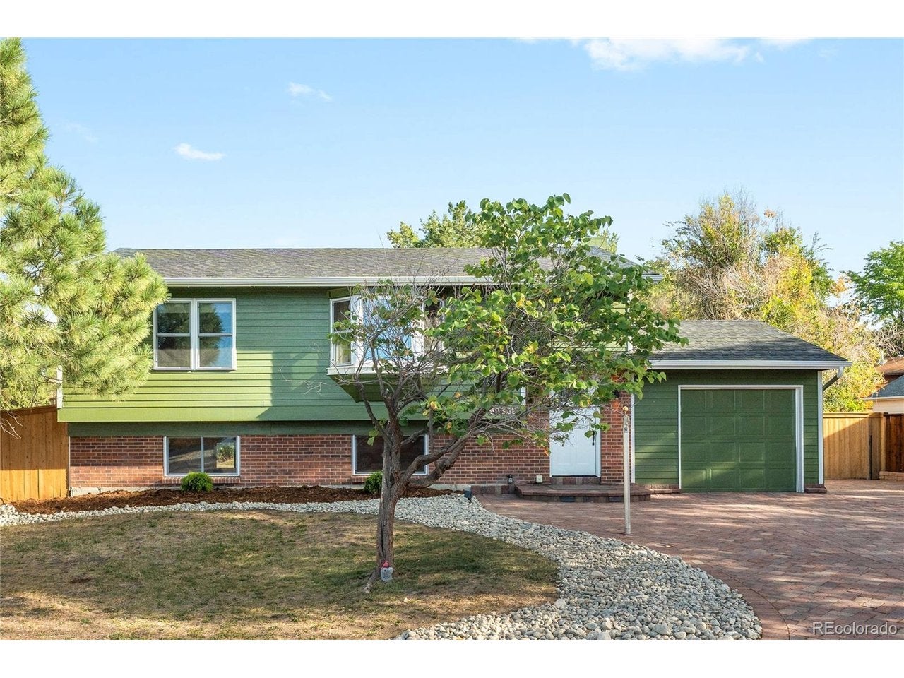 11019 Brownstone Dr — photo