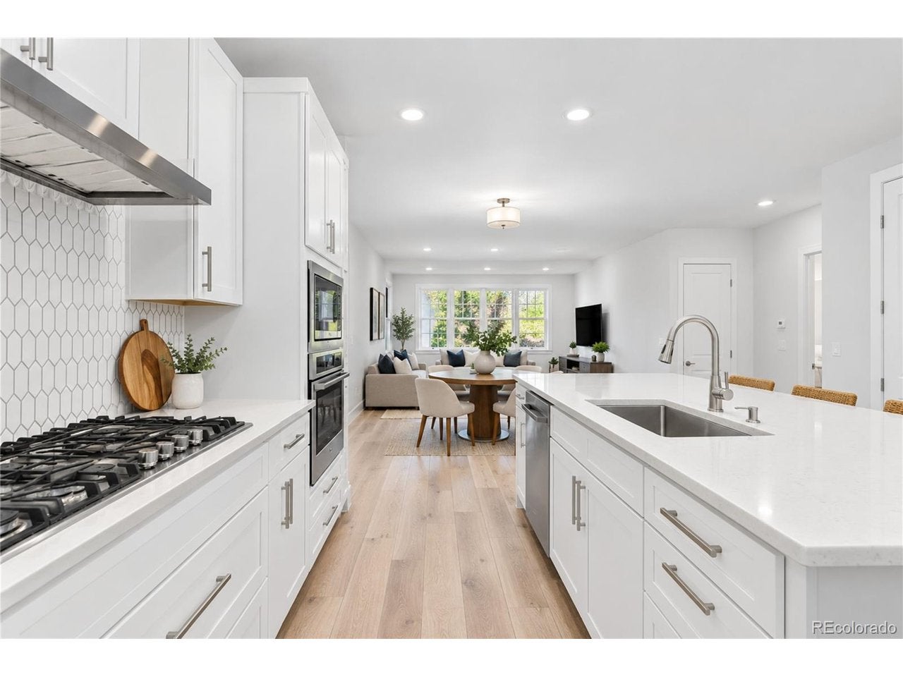 3469 N Duquesne Way — photo