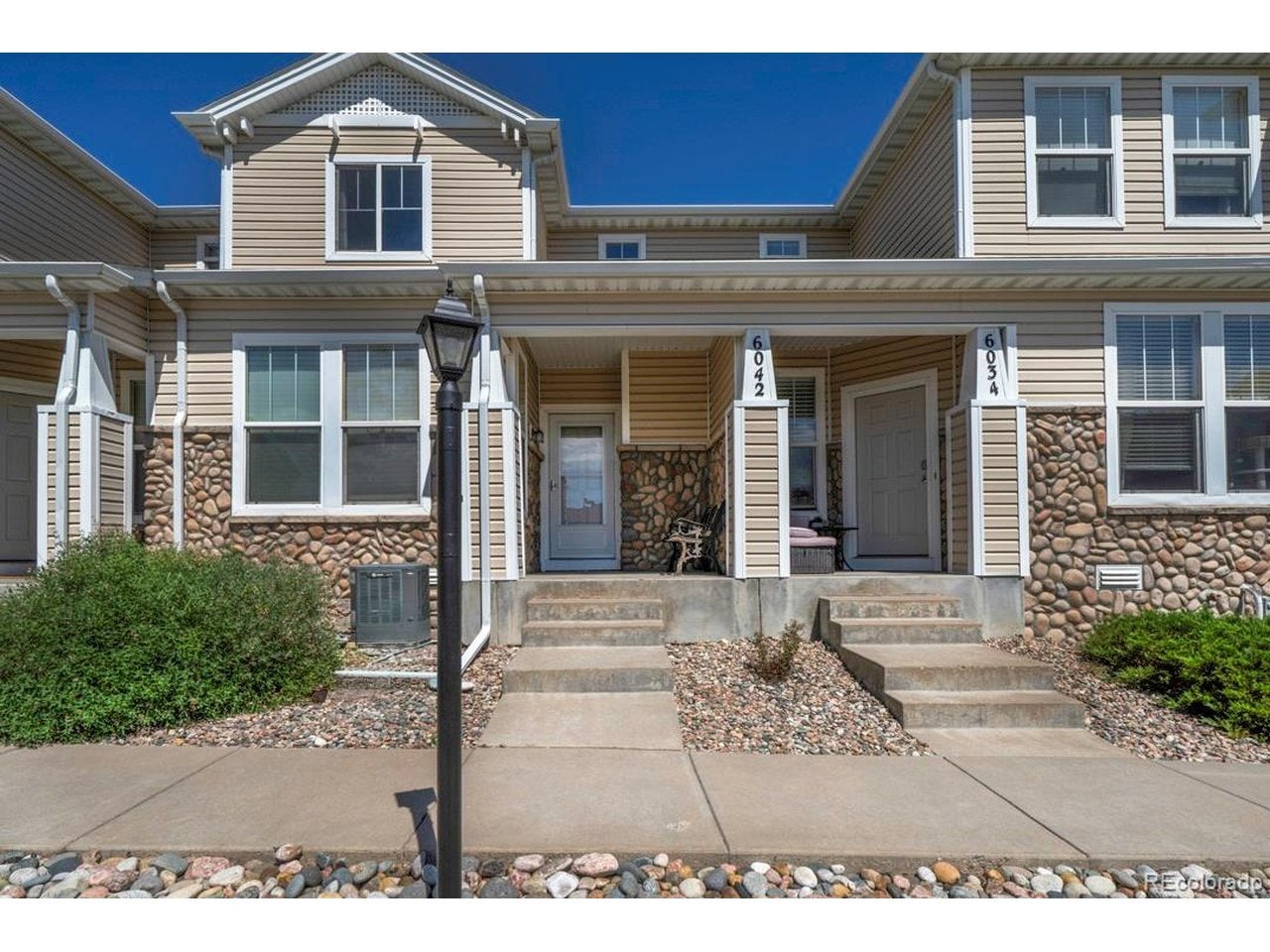 6042 Ensemble Hts — photo