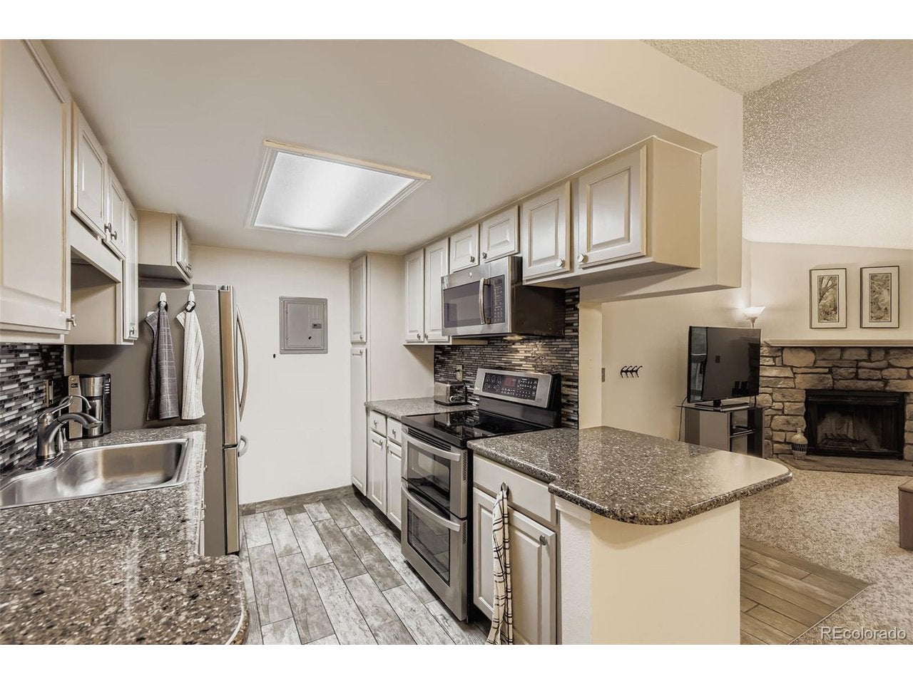 8225 E Fairmount Dr 4-204 — photo