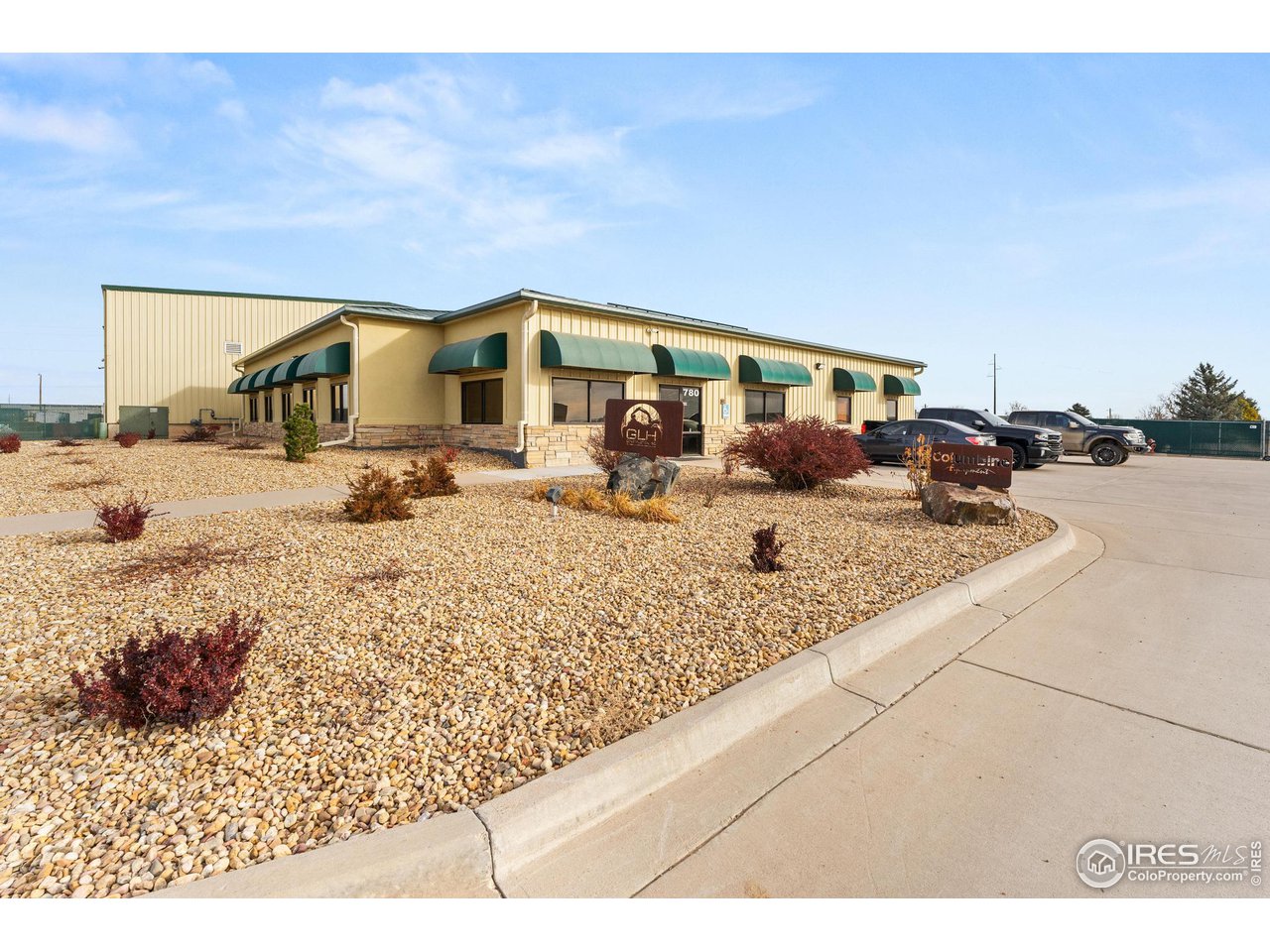 780 E Garden Dr — photo