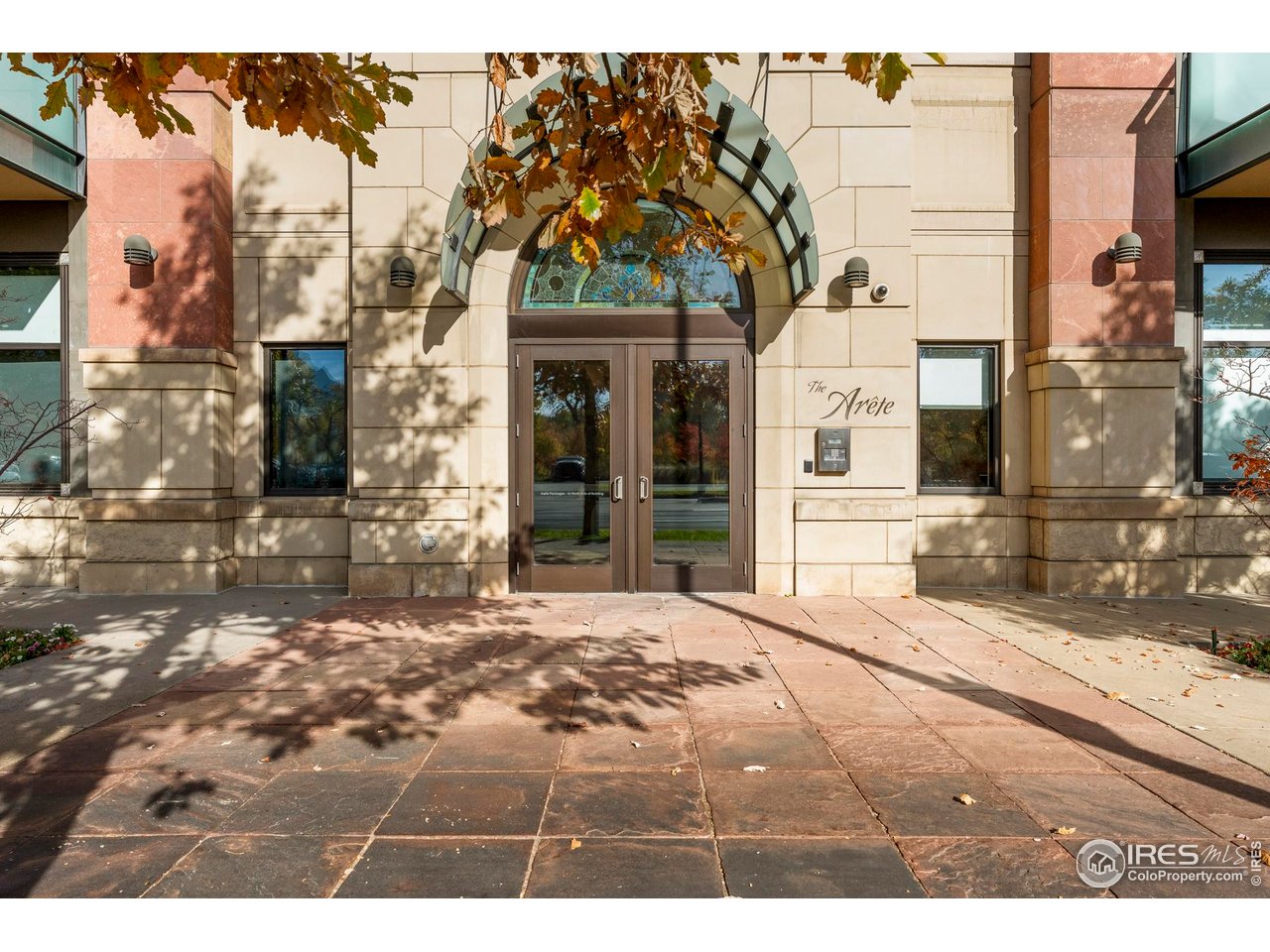1077 Canyon Blvd Unit 304 — photo