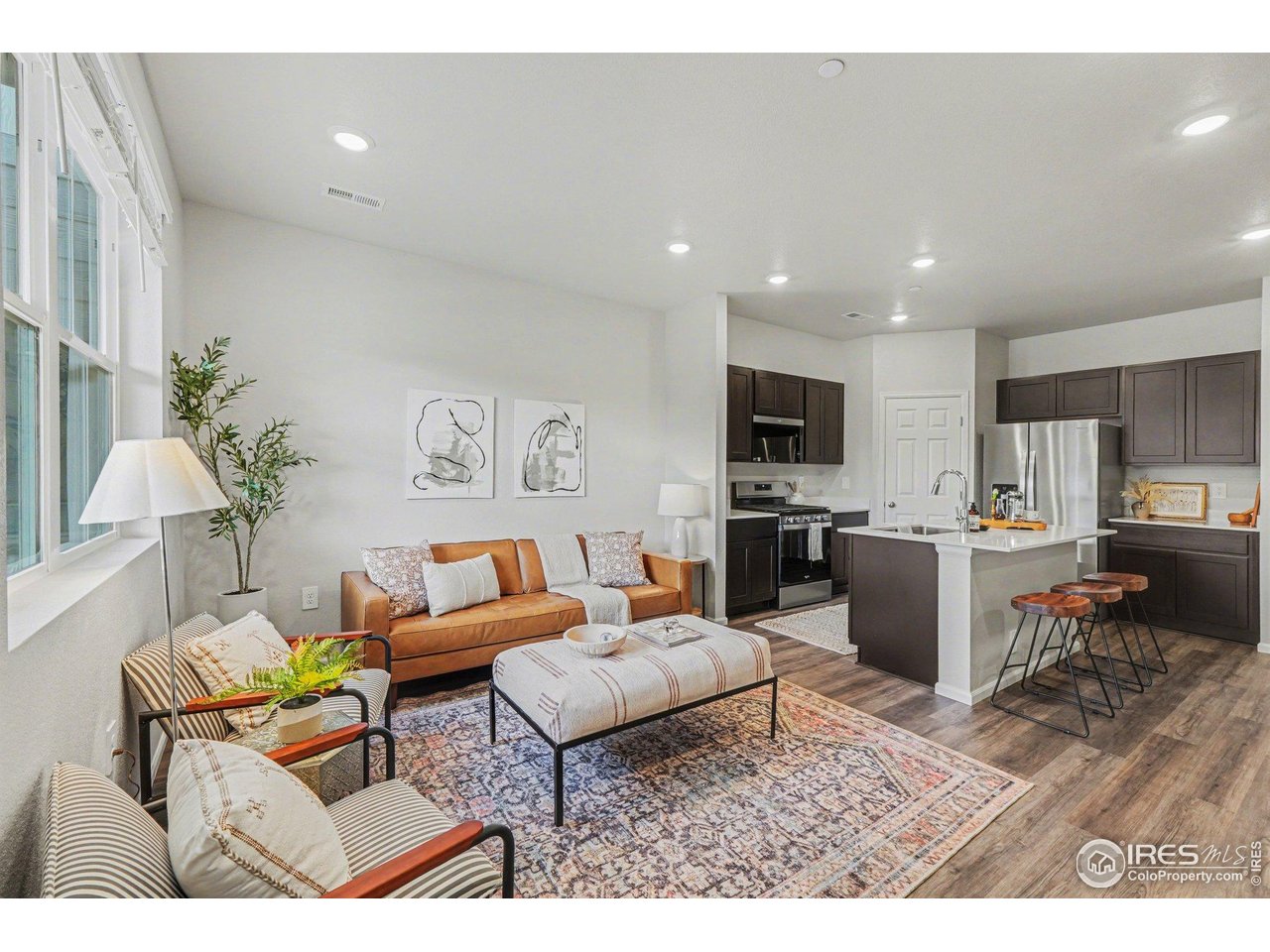1600 Riverplace Dr 3 — photo