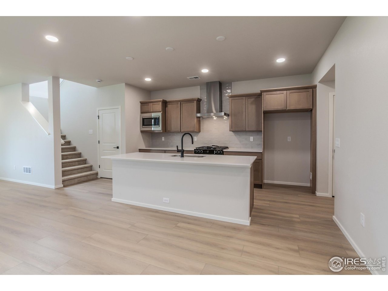 6117 Saddle Horn Dr — photo