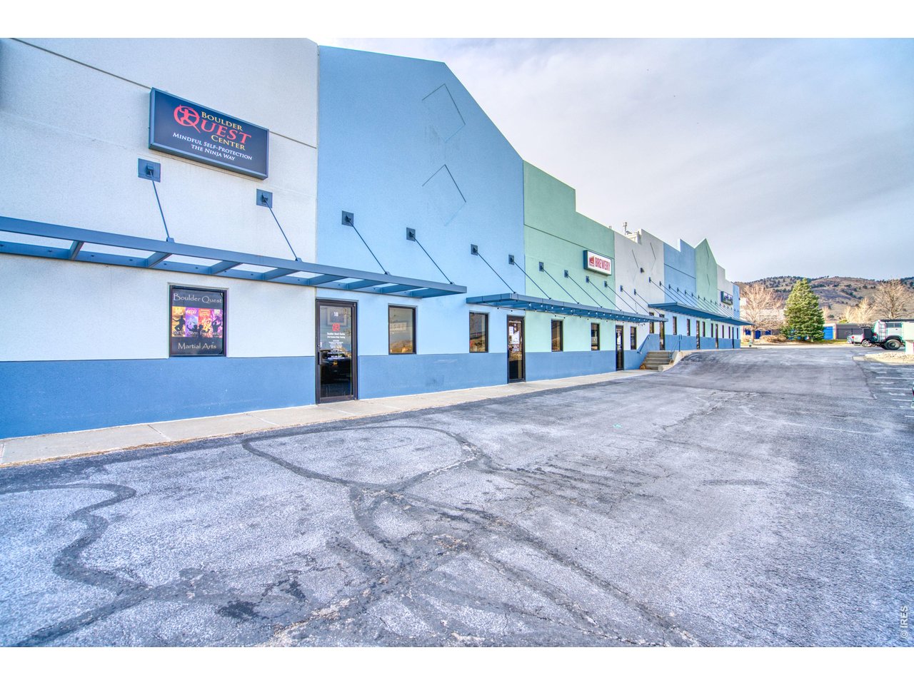 1501 Lee Hill Dr 18 — photo