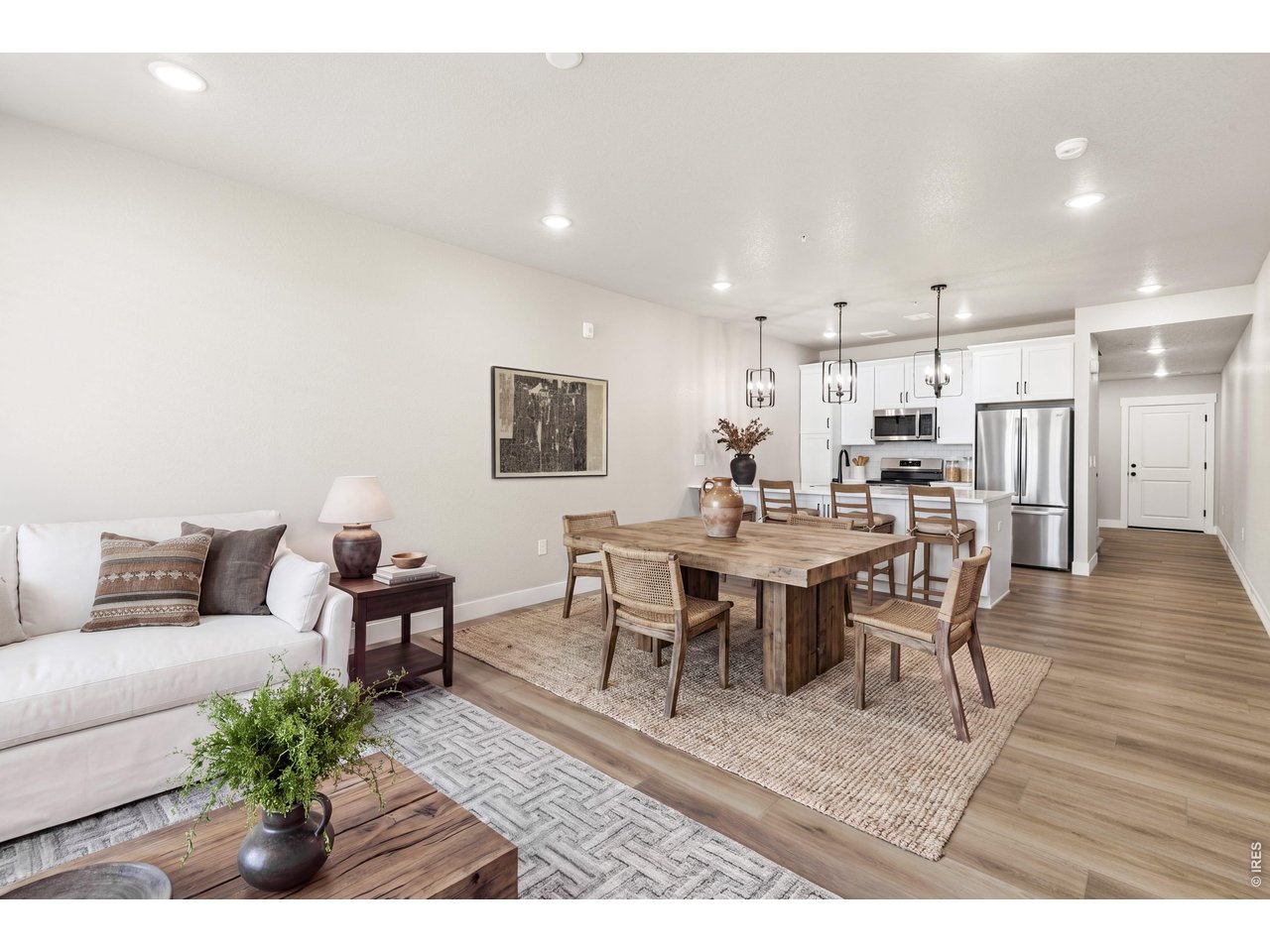 968 Birdwhistle Ln 5 — photo