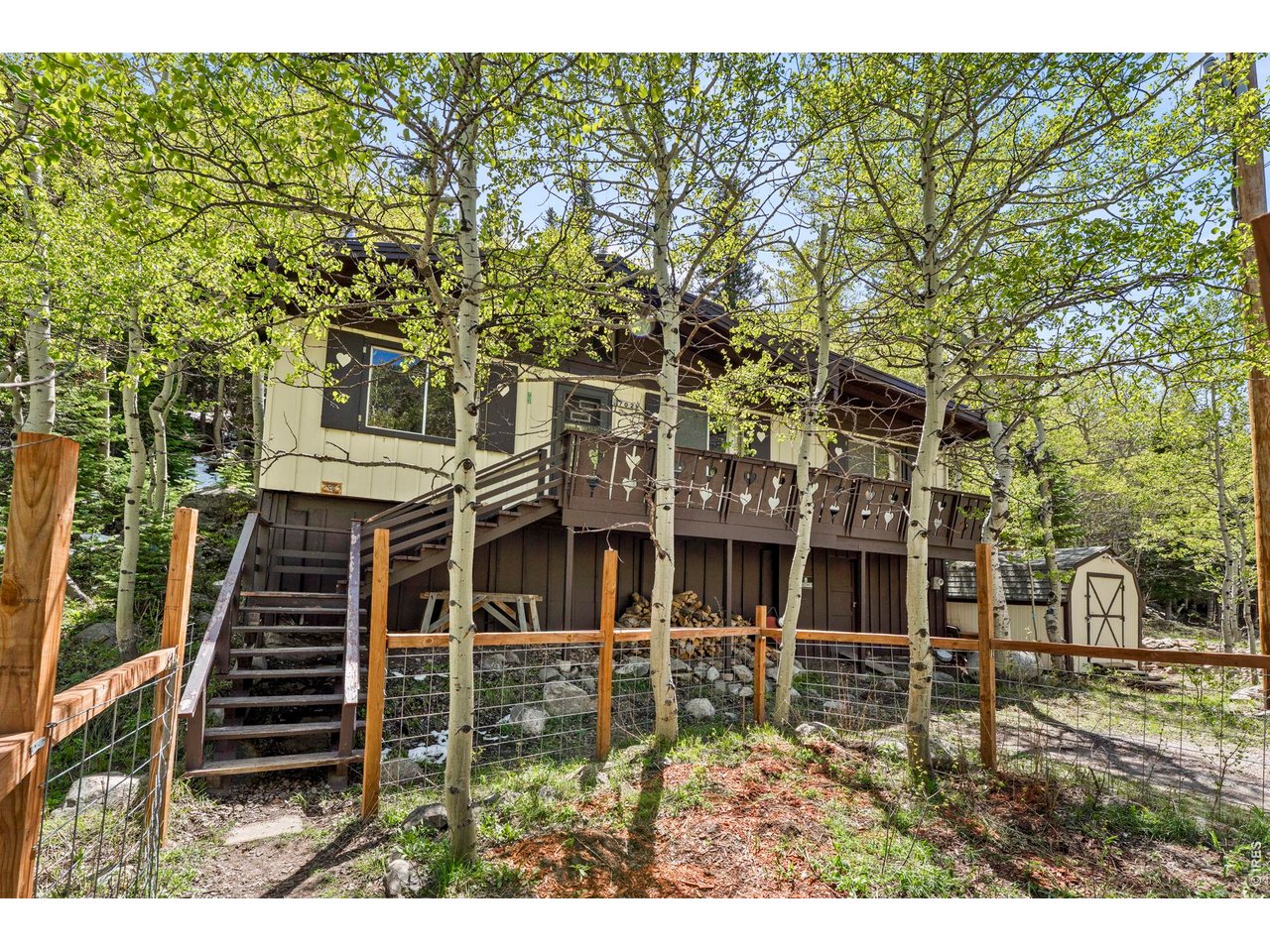 702 Bryan Ave — photo