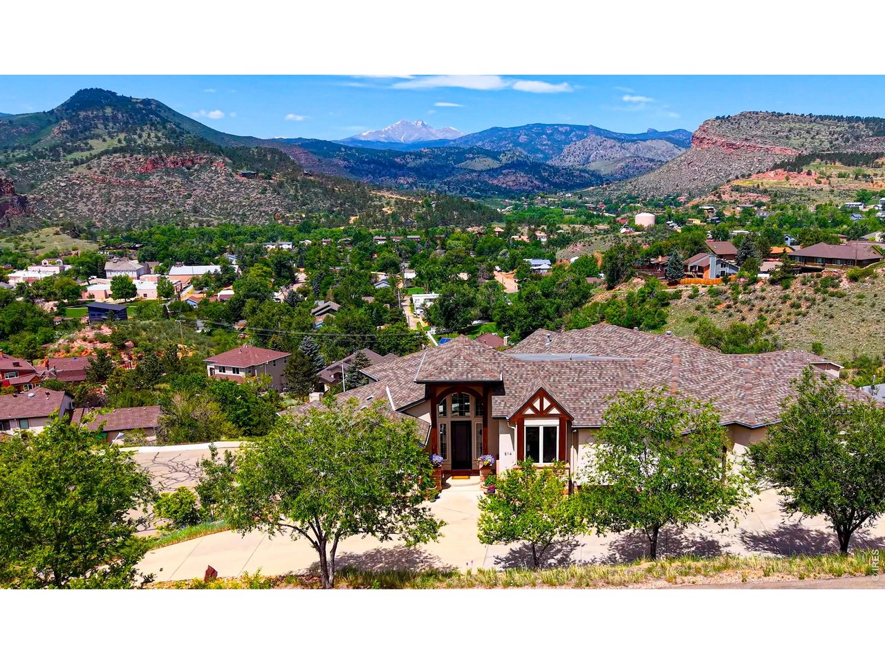 814 Mountain View Dr — photo