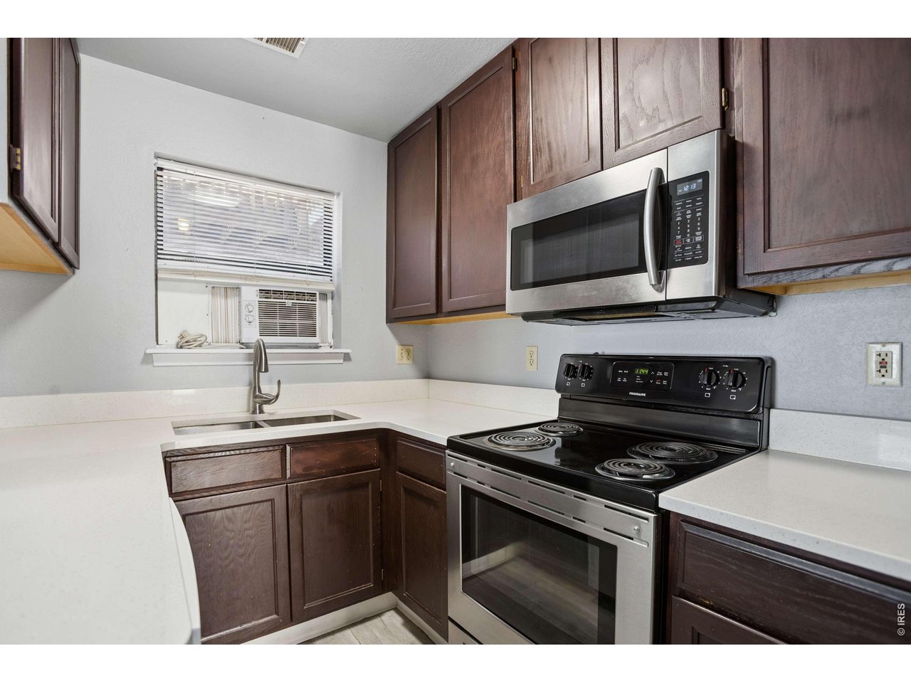 225 E 8th Ave F-6 — photo
