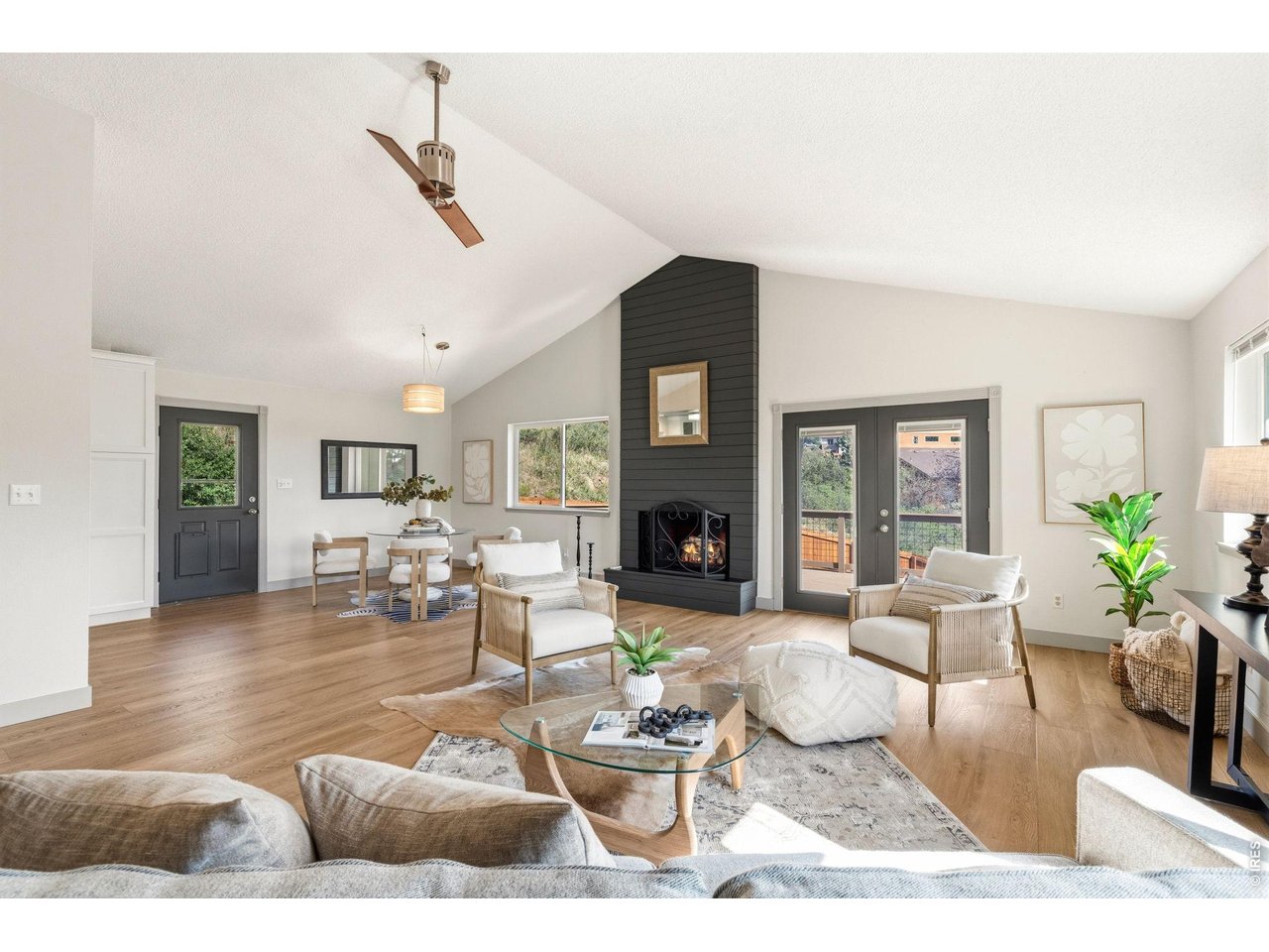 3401 Dixon Cove Dr — photo