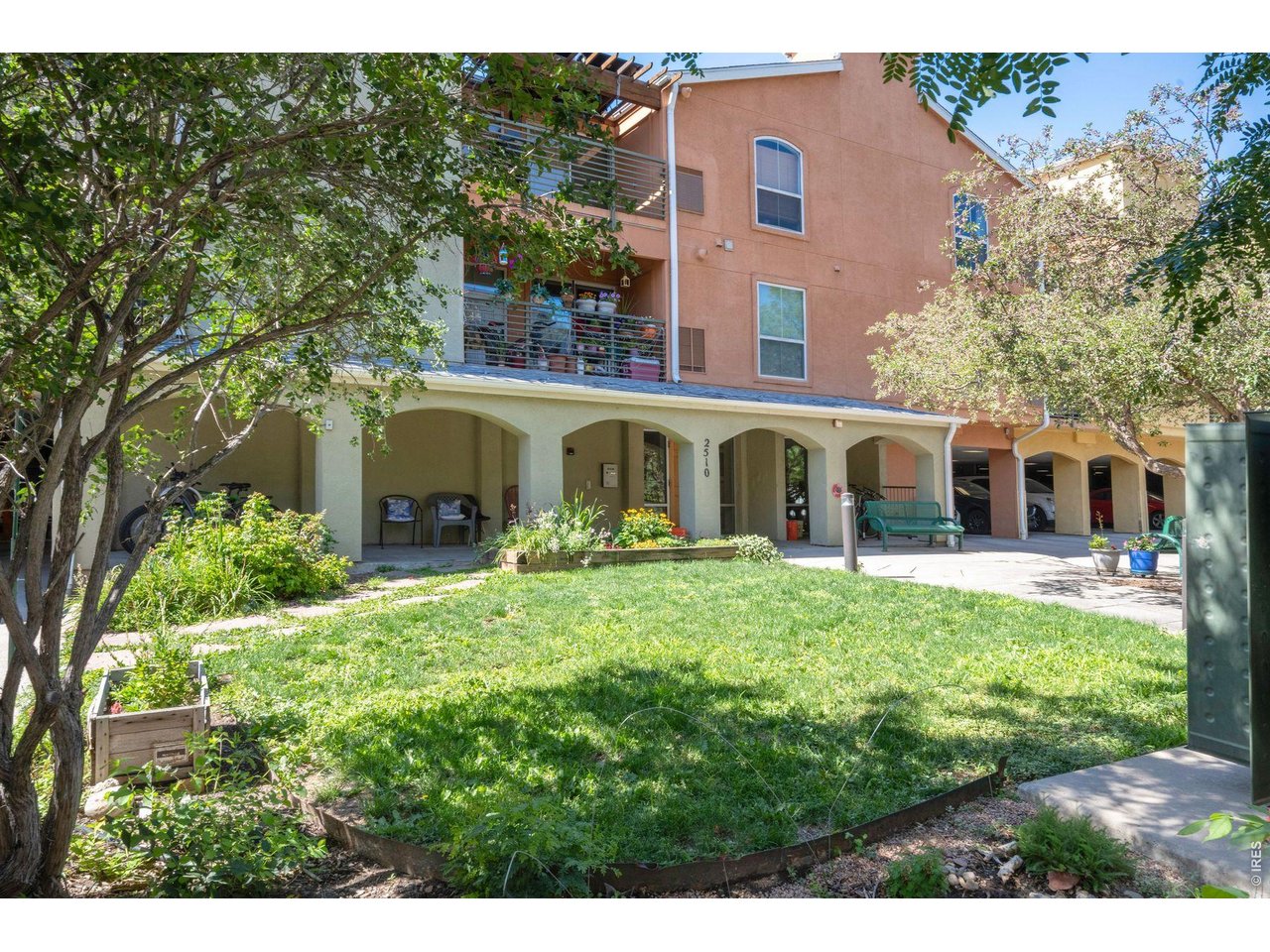 2510 Taft Dr 300 — photo