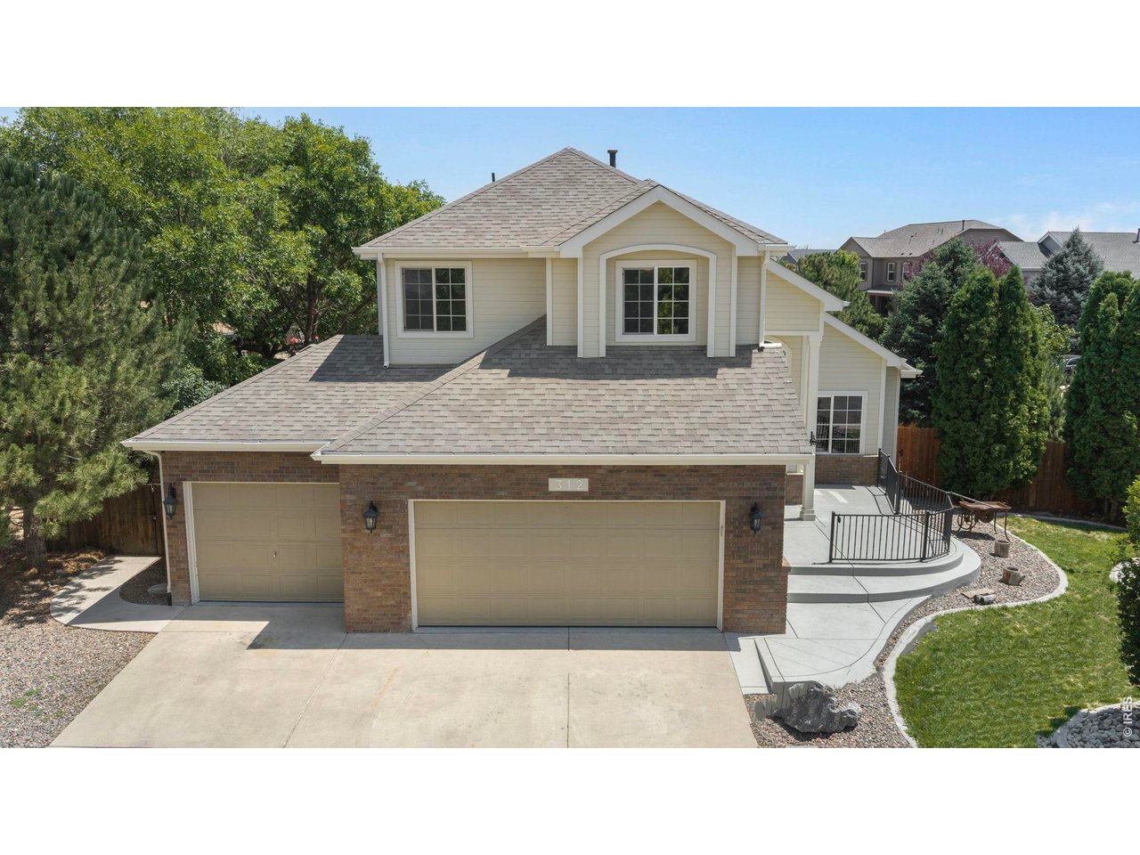 312 Mountain View Ave — photo