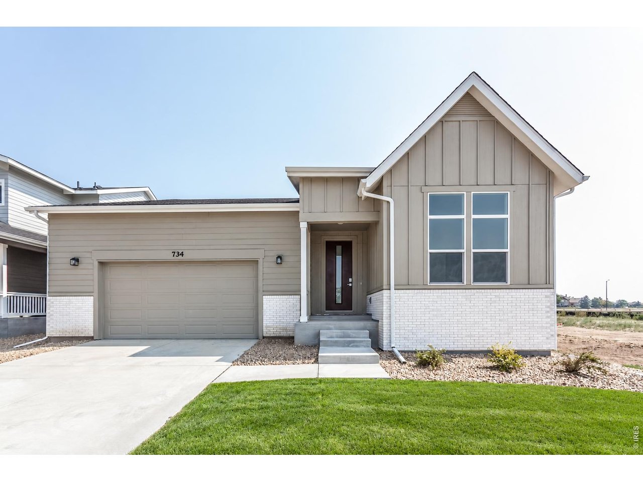 734 Trumpet Ct — photo