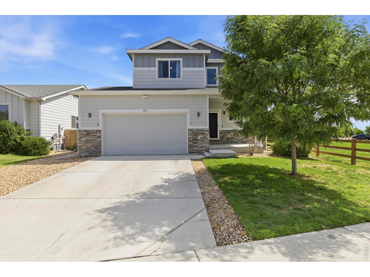 928 S Depot Dr — photo