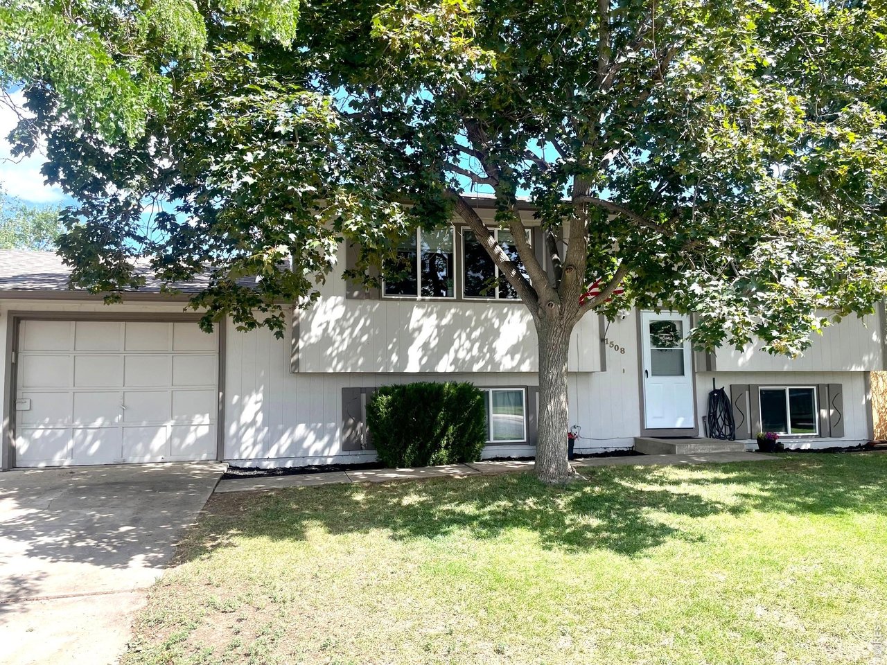 1508 Station Ct — photo