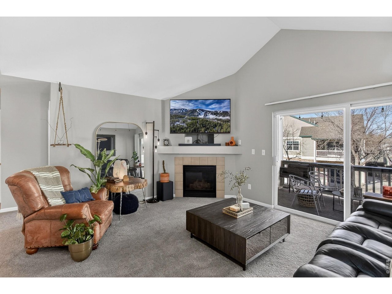 5225 White Willow Dr J-210 — photo